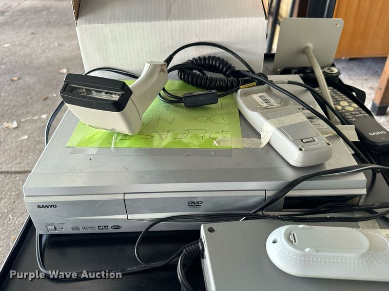 image for item NJ9370 Electronics