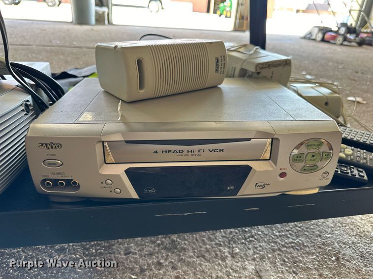 image for item NJ9370 Electronics