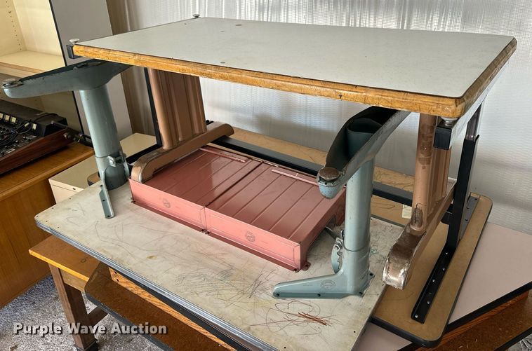 image for item NJ9370 Electronics