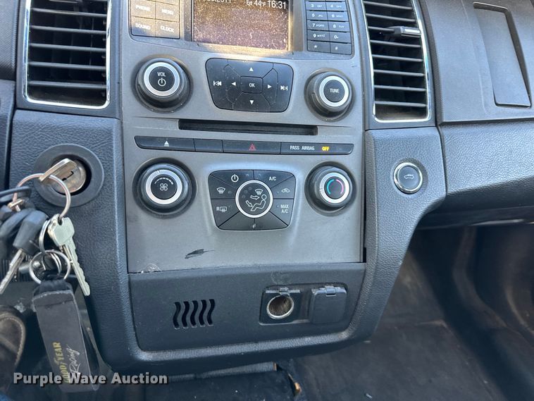 image for item NL9375 2013 Ford Taurus Police Interceptor 