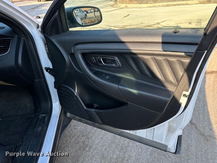 image for item NL9375 2013 Ford Taurus Police Interceptor 