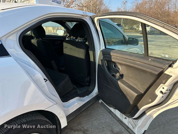 image for item NL9375 2013 Ford Taurus Police Interceptor 