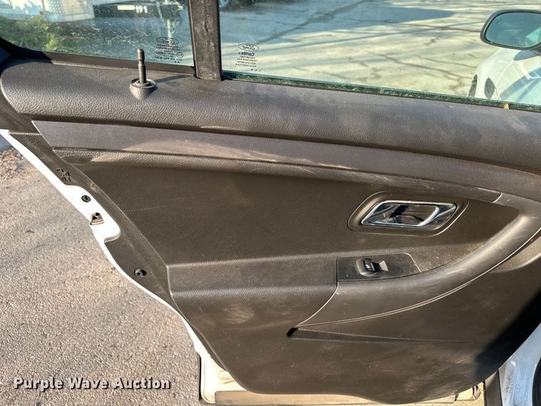 image for item NL9375 2013 Ford Taurus Police Interceptor 