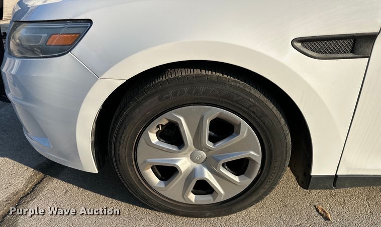 image for item NL9375 2013 Ford Taurus Police Interceptor 