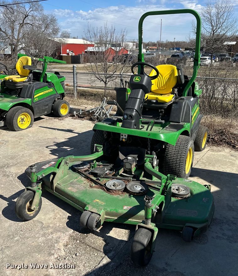 image for item NL9383 John Deere 1570 ZTR lawn mower