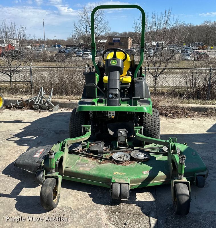 image for item NL9383 John Deere 1570 ZTR lawn mower