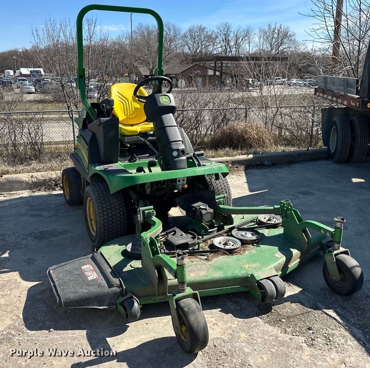 image for item NL9383 John Deere 1570 ZTR lawn mower