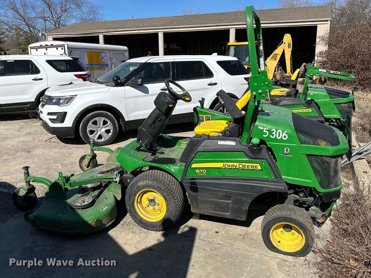 image for item NL9383 John Deere 1570 ZTR lawn mower