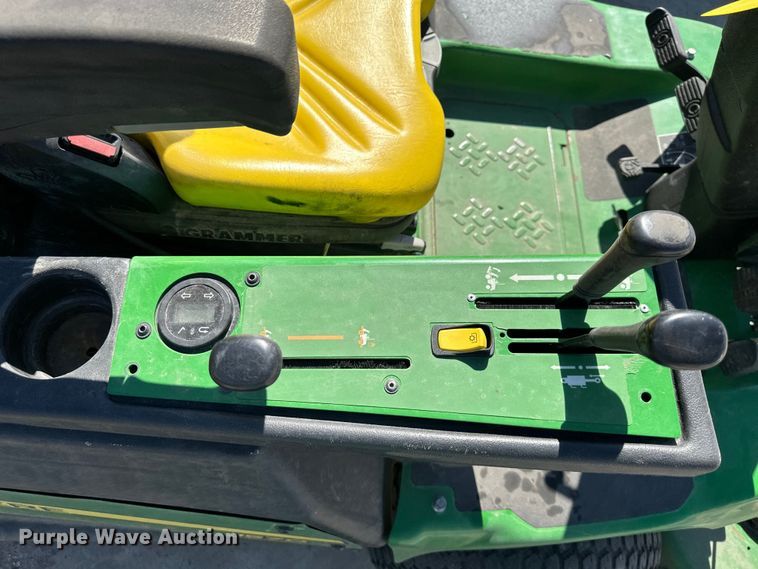 image for item NL9383 John Deere 1570 ZTR lawn mower