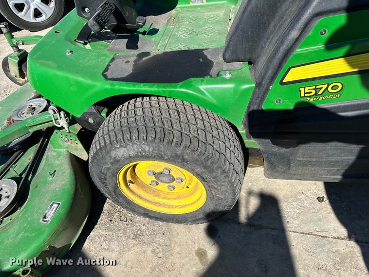 image for item NL9383 John Deere 1570 ZTR lawn mower