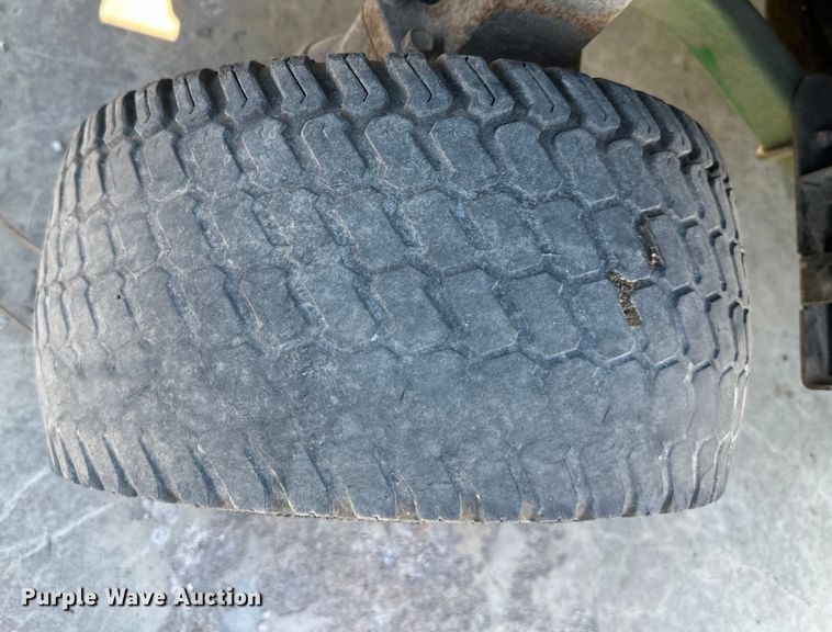 image for item NL9383 John Deere 1570 ZTR lawn mower