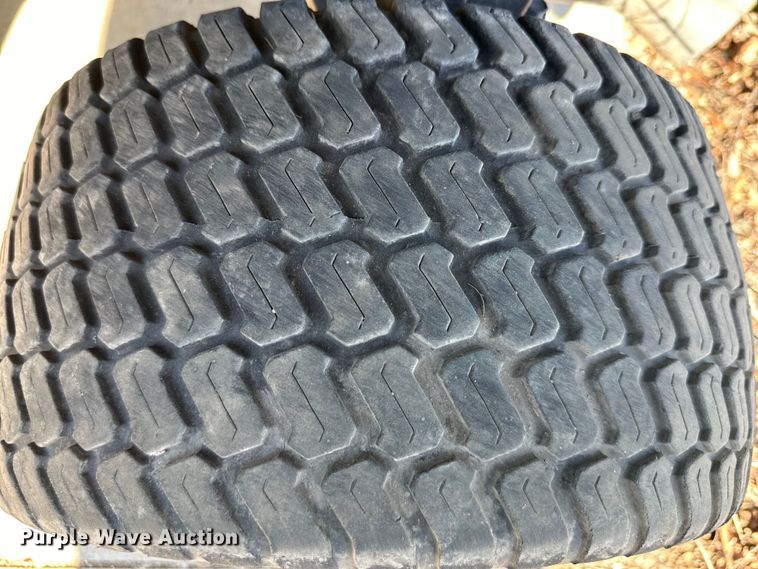 image for item NL9383 John Deere 1570 ZTR lawn mower