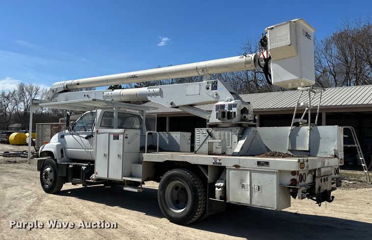 image for item NL9384 2001 Chevrolet C7500 bucket truck