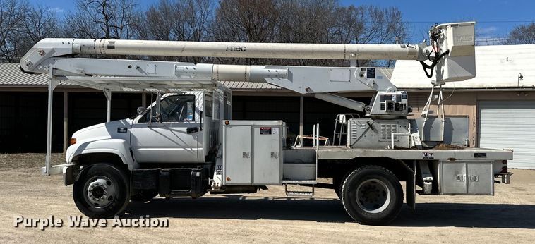 image for item NL9384 2001 Chevrolet C7500 bucket truck