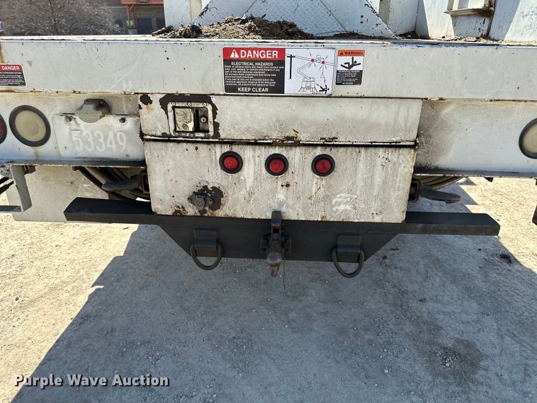 image for item NL9384 2001 Chevrolet C7500 bucket truck