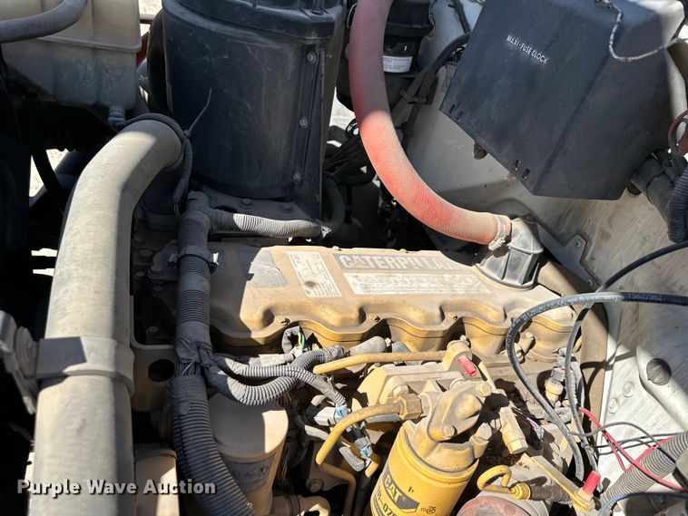 image for item NL9384 2001 Chevrolet C7500 bucket truck