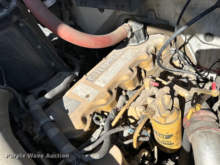 image for item NL9384 2001 Chevrolet C7500 bucket truck