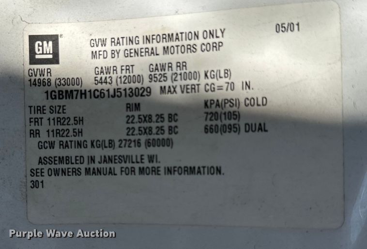 image for item NL9384 2001 Chevrolet C7500 bucket truck