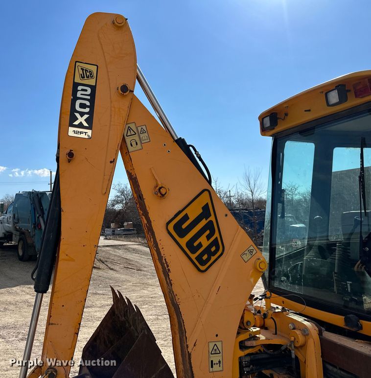 image for item NL9385 2009 JCB 2CX backhoe