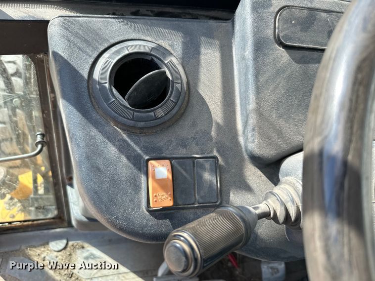 image for item NL9385 2009 JCB 2CX backhoe