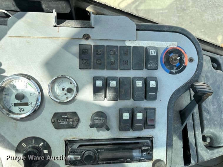 image for item NL9385 2009 JCB 2CX backhoe