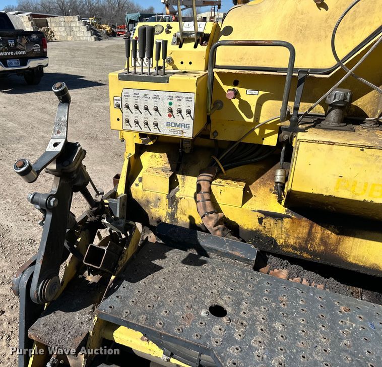 image for item NT9004 2007 Bomag 815-2 paver