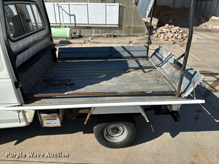 image for item NU9400 1996 Daihatsu  S80LP-JTRK mini truck