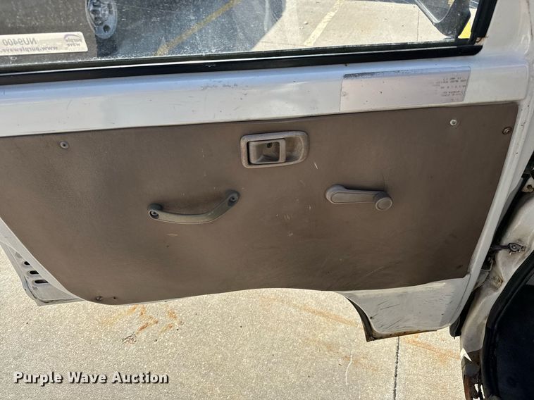 image for item NU9400 1996 Daihatsu  S80LP-JTRK mini truck