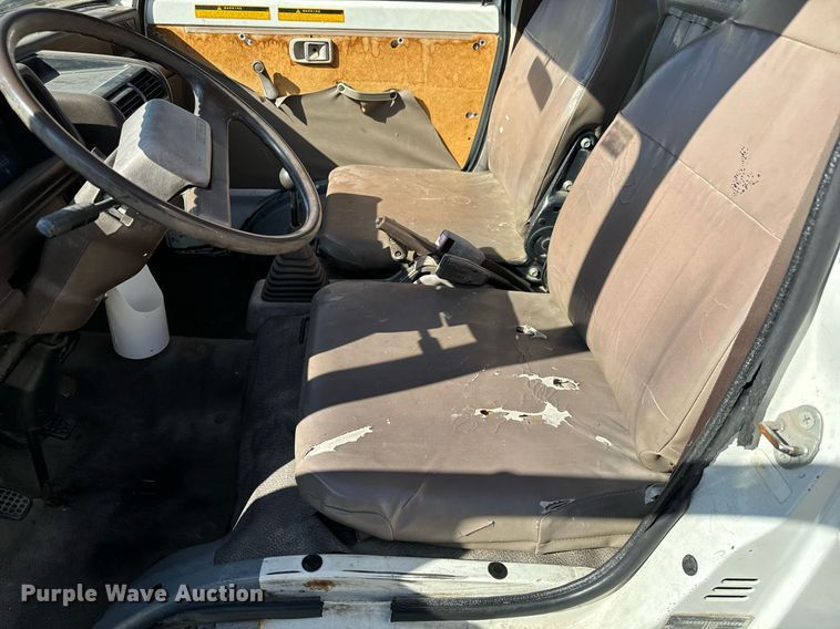 image for item NU9400 1996 Daihatsu  S80LP-JTRK mini truck