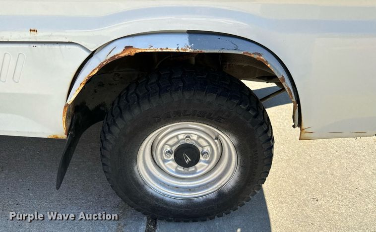 image for item NU9400 1996 Daihatsu  S80LP-JTRK mini truck