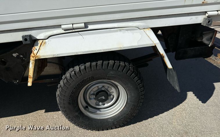 image for item NU9400 1996 Daihatsu  S80LP-JTRK mini truck