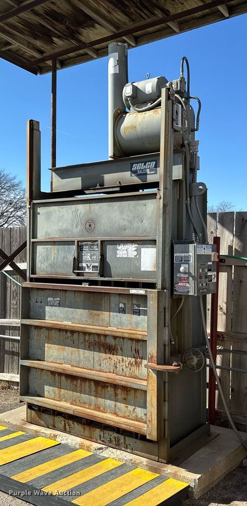 image for item NU9401 Selco Balers V1-5 cardboard baler