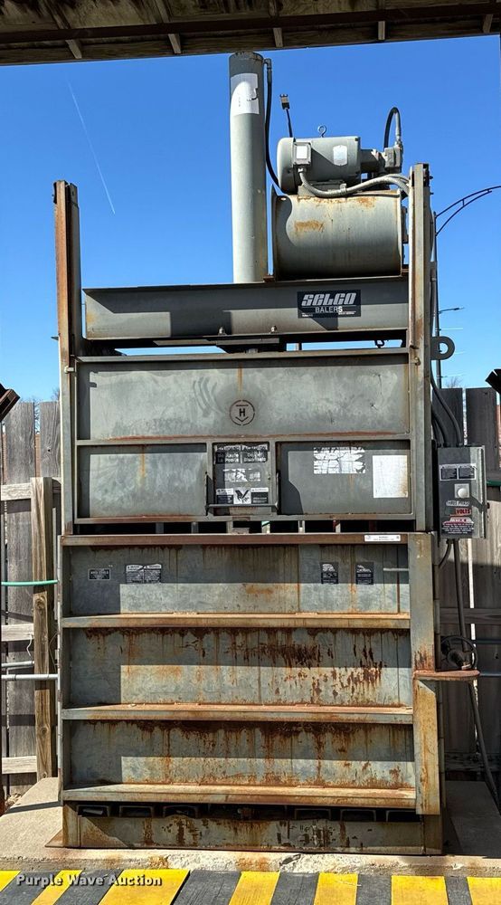 image for item NU9401 Selco Balers V1-5 cardboard baler