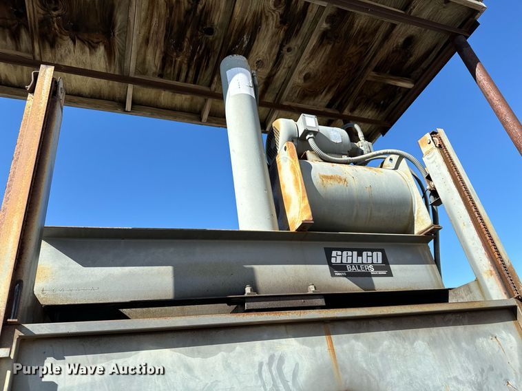 image for item NU9401 Selco Balers V1-5 cardboard baler