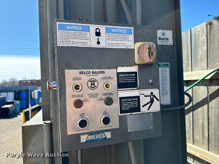 image for item NU9401 Selco Balers V1-5 cardboard baler