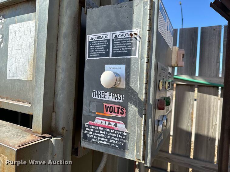 image for item NU9401 Selco Balers V1-5 cardboard baler