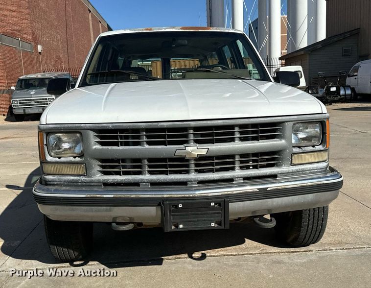 image for item NU9402 1994 Chevrolet  2500 SUV