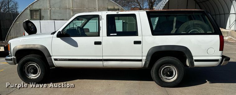 image for item NU9402 1994 Chevrolet  2500 SUV