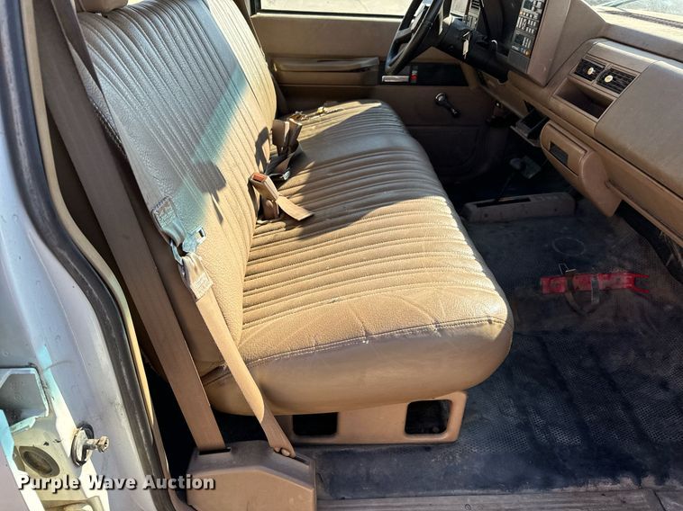 image for item NU9402 1994 Chevrolet  2500 SUV