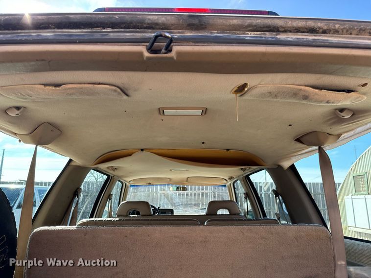 image for item NU9402 1994 Chevrolet  2500 SUV