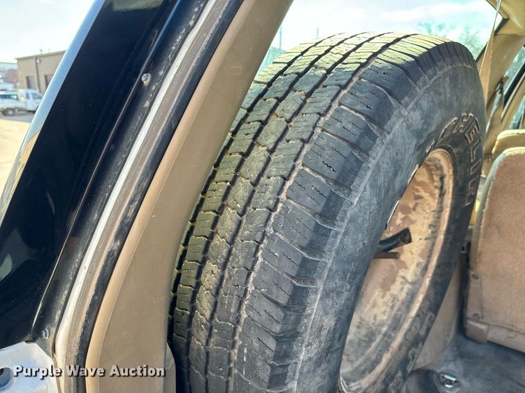 image for item NU9402 1994 Chevrolet  2500 SUV