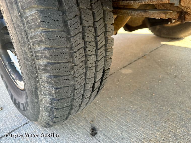 image for item NU9402 1994 Chevrolet  2500 SUV