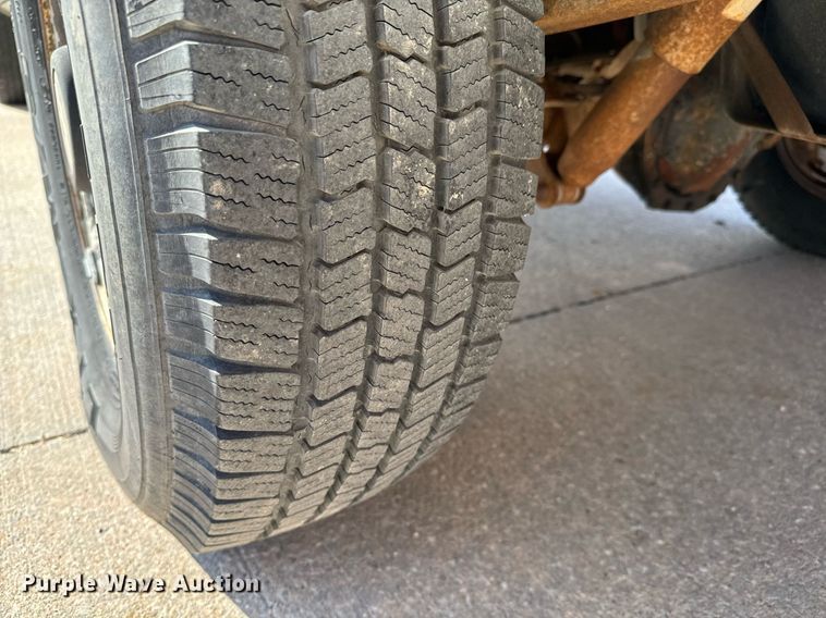 image for item NU9402 1994 Chevrolet  2500 SUV