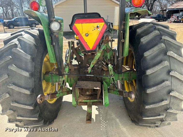 image for item NU9413 1991 John Deere 2555 tractor