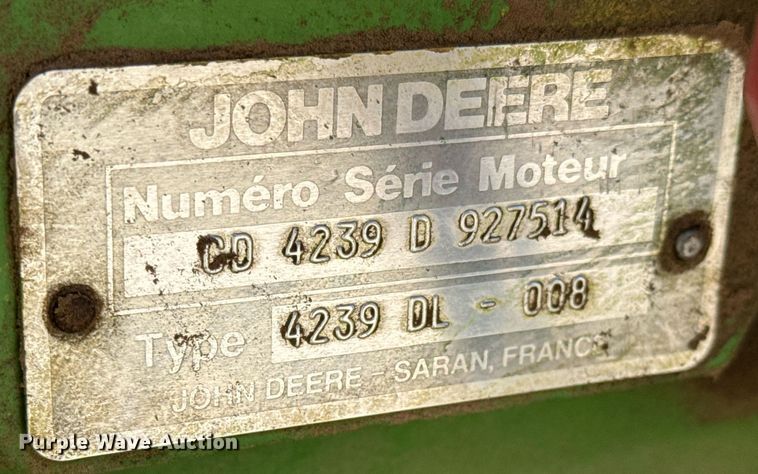 image for item NU9413 1991 John Deere 2555 tractor