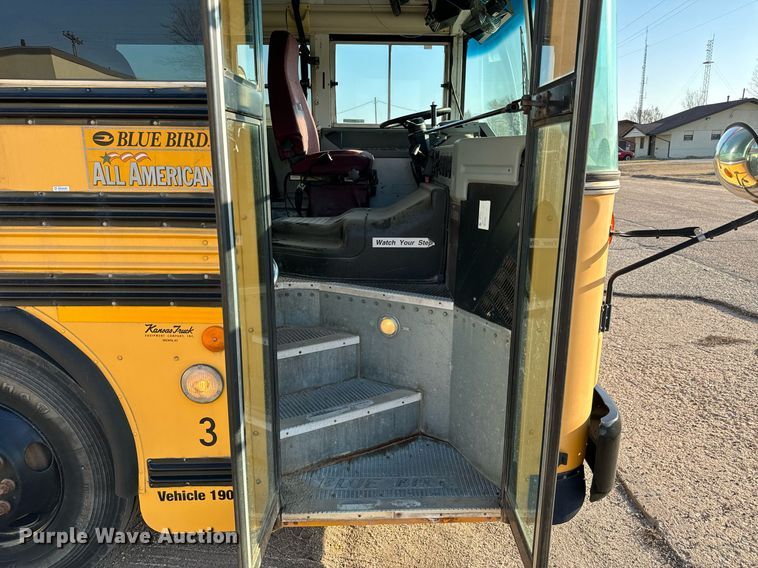 image for item NU9433 2009 Blue Bird school bus