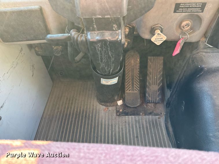 image for item NU9433 2009 Blue Bird school bus