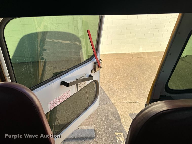 image for item NU9433 2009 Blue Bird school bus