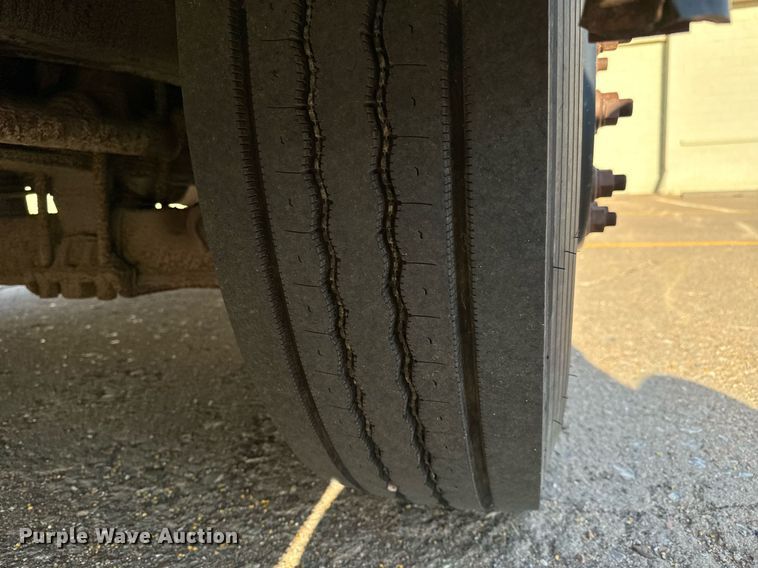 image for item NU9433 2009 Blue Bird school bus