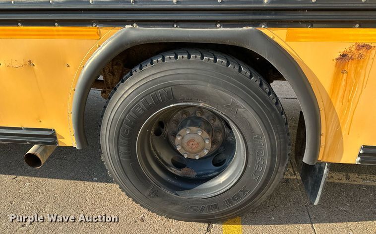 image for item NU9433 2009 Blue Bird school bus